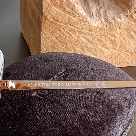 TOM FORD Marissa Sunglasses Square Acetate and Metal Sunglasses Honey FT0619 - Picture 9 of 12